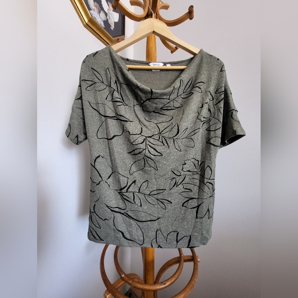 Reitmans | The Relaxed | Women's XS Top - Picture 7 of 10